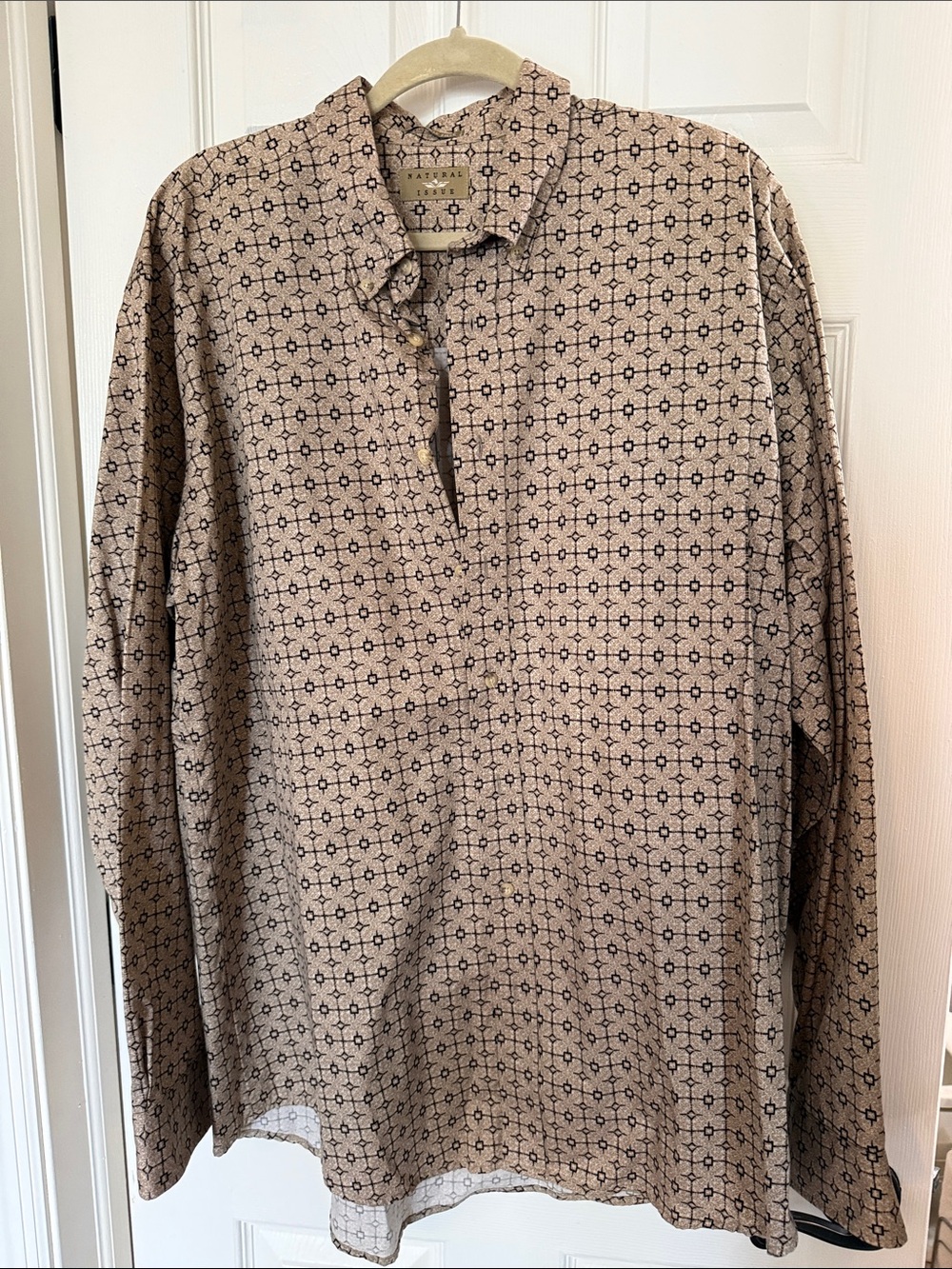 Casual Men's Button-Down Shirt in Beige Geometric Print